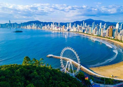 Apartamento Com Terra�o E Piscina Privada A 150 Metros Da Roda Gigante