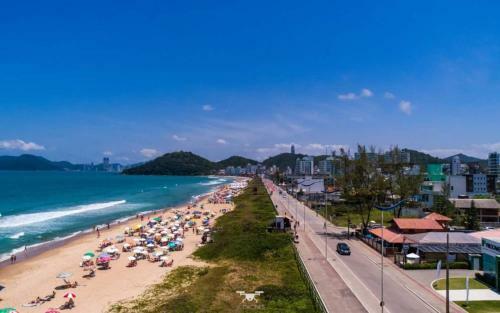 Apartamento Com Terra�o E Piscina Privada A 150 Metros Da Roda Gigante
