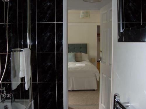 Dol Aur Bed And Breakfast