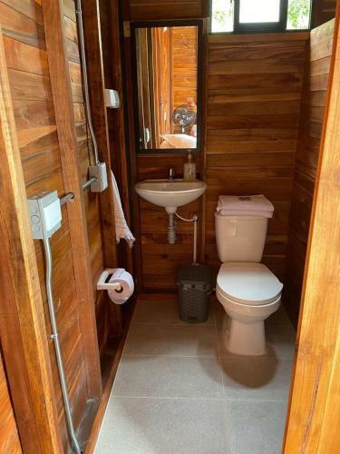 Bed & Breakfast Caba�a Palmas Eb�jico
