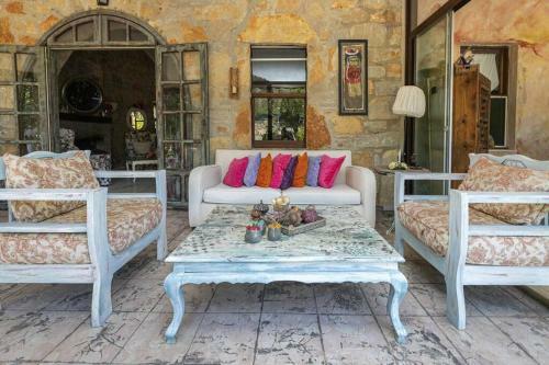 Astonishing Villa With Private Pool And Garden In Bodrum