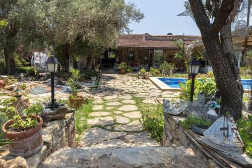 Astonishing Villa With Private Pool And Garden In Bodrum