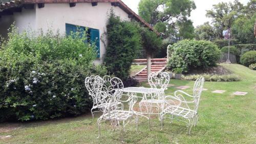 Casa San Lorenzo. Parque, Quincho, Pileta.
