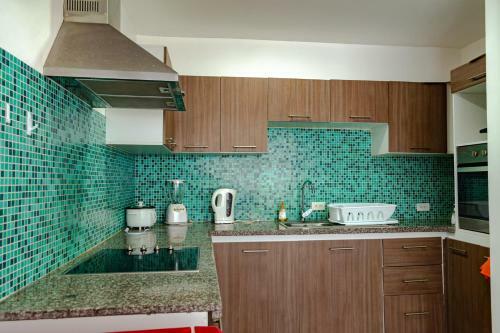 Pool&ocean View Economic&comfortable 2 Bedrooms Apartment