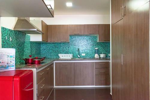Pool&ocean View Economic&comfortable 2 Bedrooms Apartment