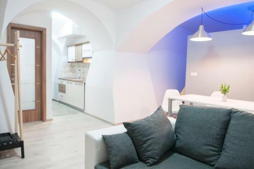 The Maze Apartment