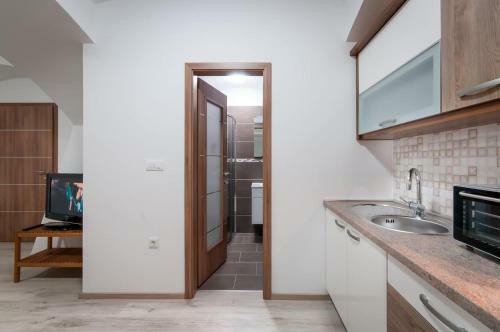 The Maze Apartment