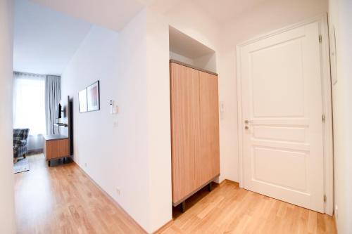 City Centre Chic Apartment Ljubljana 3/4