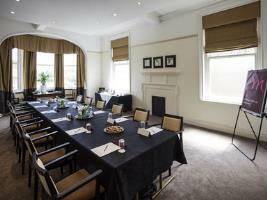 Mercure Farnham Bush Hotel