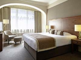 Mercure Farnham Bush Hotel