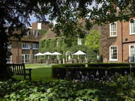 Mercure Farnham Bush Hotel