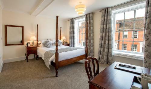 Hostal The Bishops Table Hotel