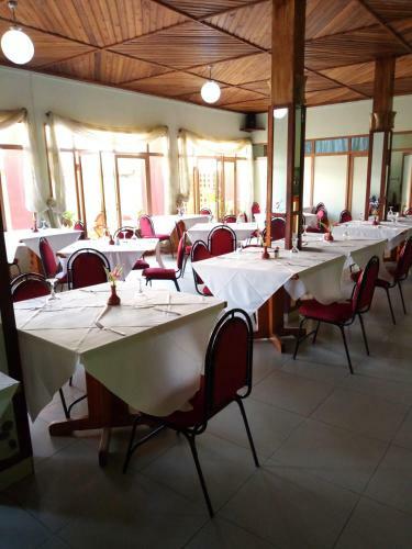 Hotel King's Conference Centre