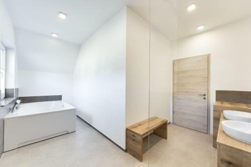 Chic Apartments With Balcony And Spa In Mojstrana
