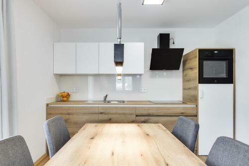 Chic Apartments With Balcony And Spa In Mojstrana