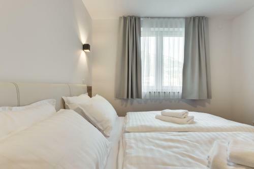 Chic Apartments With Balcony And Spa In Mojstrana