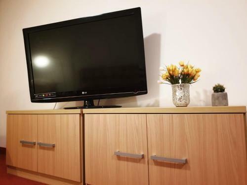 Red Rose Apartment