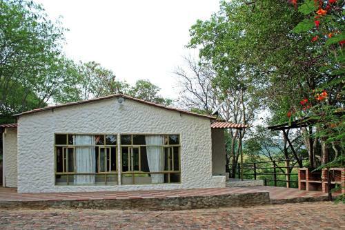 Girardot Caba�as - Balc�n De Guabinal