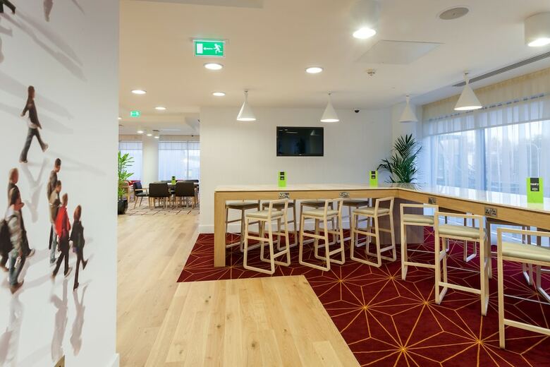 Hotel Hampton By Hilton London Gatwick Airport
