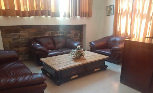 Hotel Dhm Guest House