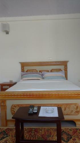 Hostal Avi Pension