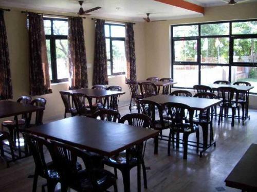Gaurav Hotel