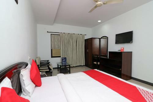 Capital O 5452 Hotel Vindhwashni