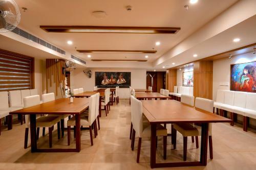 Hotel Krishnavalsam Regency