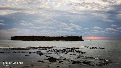 Hotel Yogiraj Beach Resort