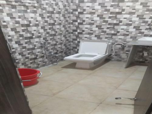 Spot On 80293 Hotel Virat Inn