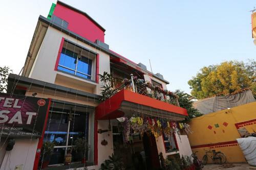 Collection O 2756 Hotel Virasat