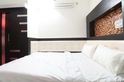 Oyo Flagship 86209 Hotel Manveer