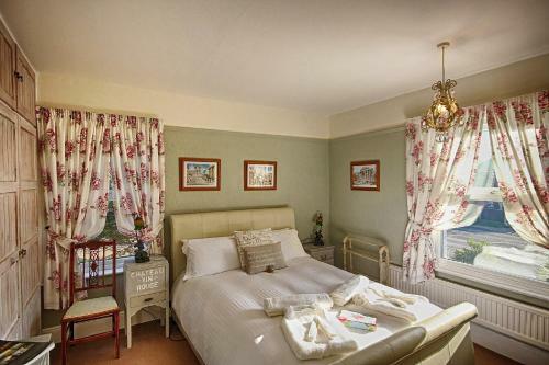 Bed & Breakfast Hooray Henrys