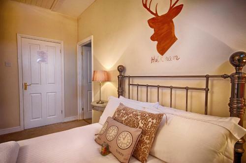 Bed & Breakfast Hooray Henrys