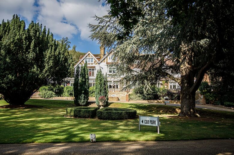 Rowhill Grange Hotel & Utopia Spa