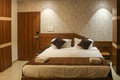 Hotel Obsidian Blue