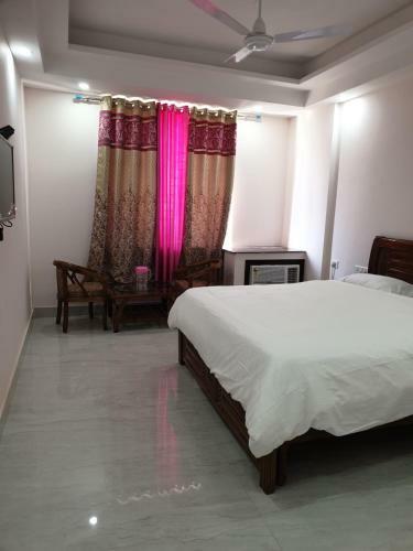 Hotel The Ganga Castle