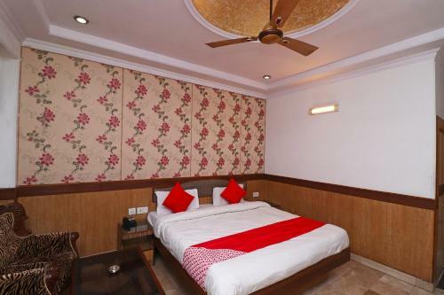 Oyo 29788 Hotel Tushar Palace