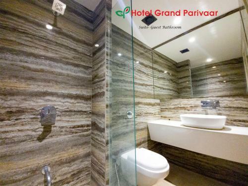 Hotel Grand Parivaar