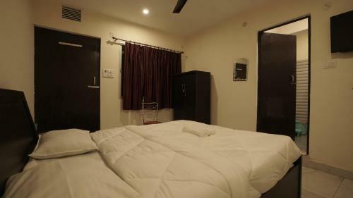 S S Hotel And Restaurant By Wb Economy