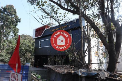Hotel Capital O 86218 Diamond Restaurant & Residency