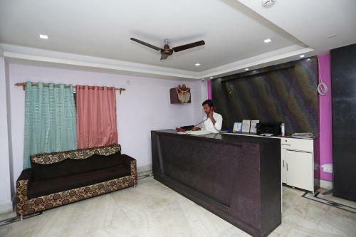 Oyo 24854 Hotel Geetanjali Palace