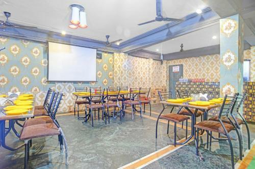 Collection O 82862 Hotel New Uday Palace