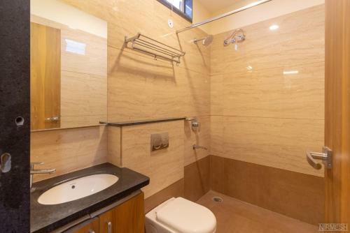 Hotel Giri Shankara