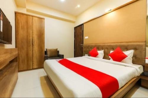 Hotel Giri Shankara