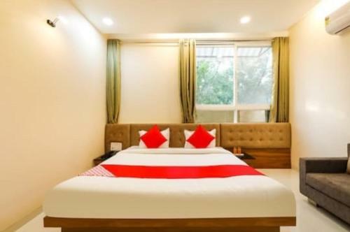 Hotel Giri Shankara