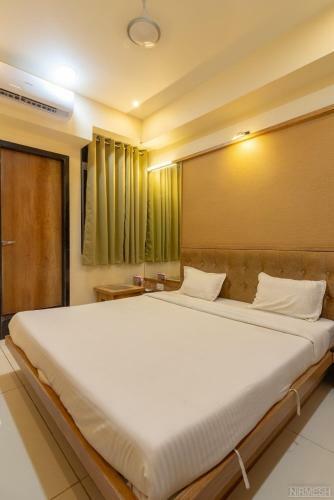 Hotel Giri Shankara