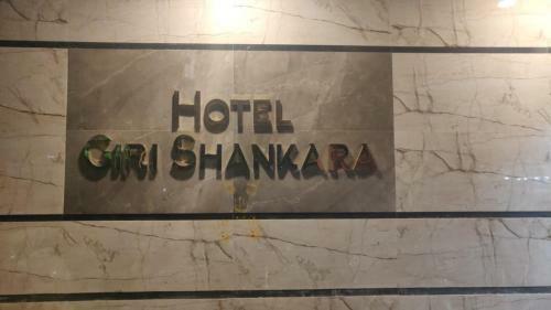 Hotel Giri Shankara