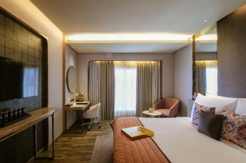 Hotel The Park Indore