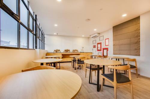Hotel Oyo Townhouse 329 Pipliyahana Square